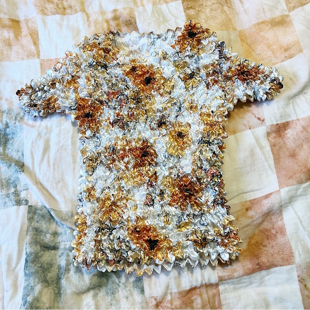 Y2K Satin Floral Popcorn Top OSFM - Picture 4 of 4